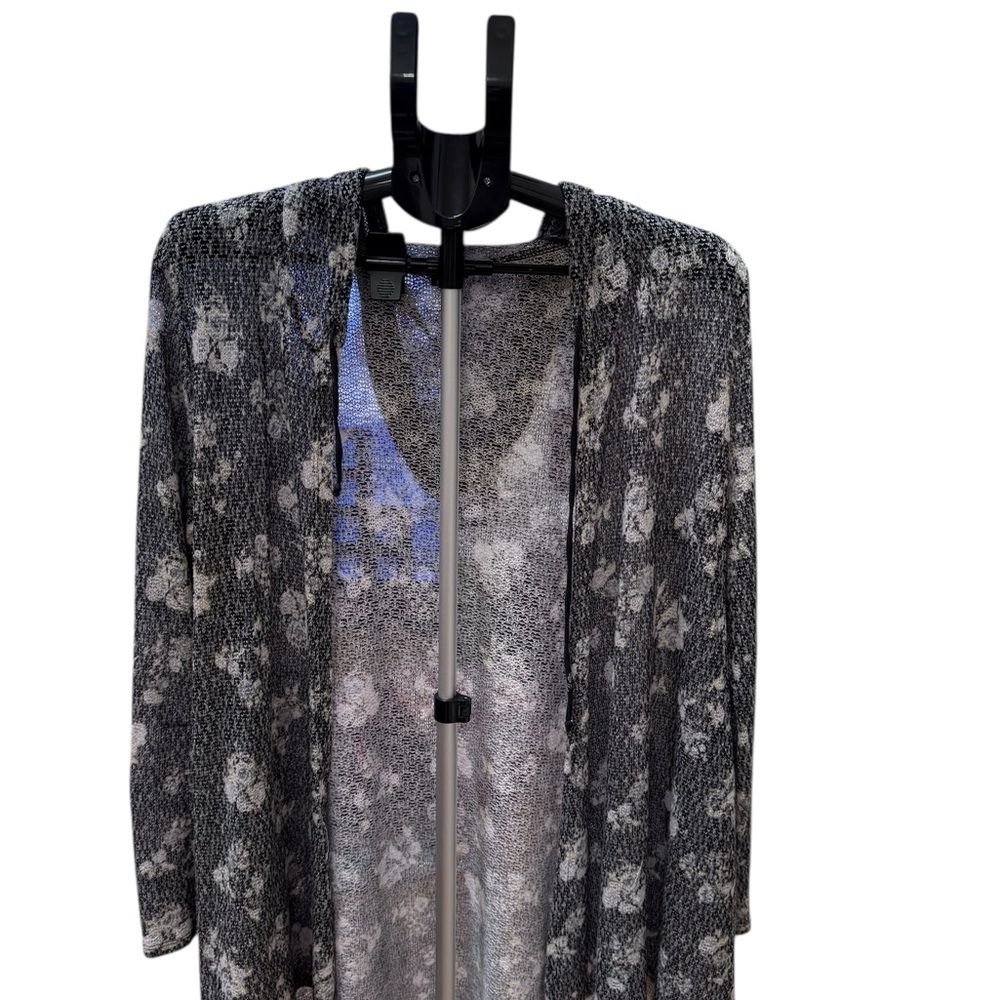 Freshman Textured Knit with Black and White Accents